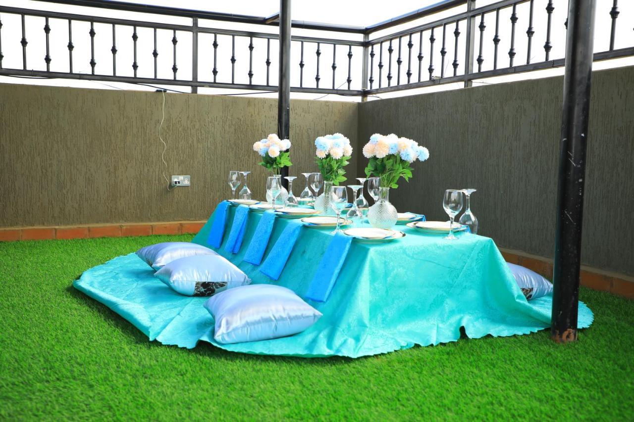 Galaxy Motel 坎帕拉 外观 照片